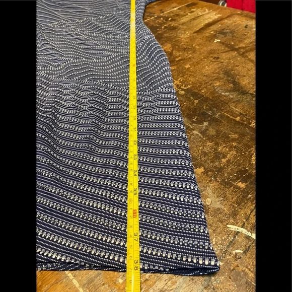 Kay Unger Dress Form Fitting Bandage Style - Picture 8 of 10
